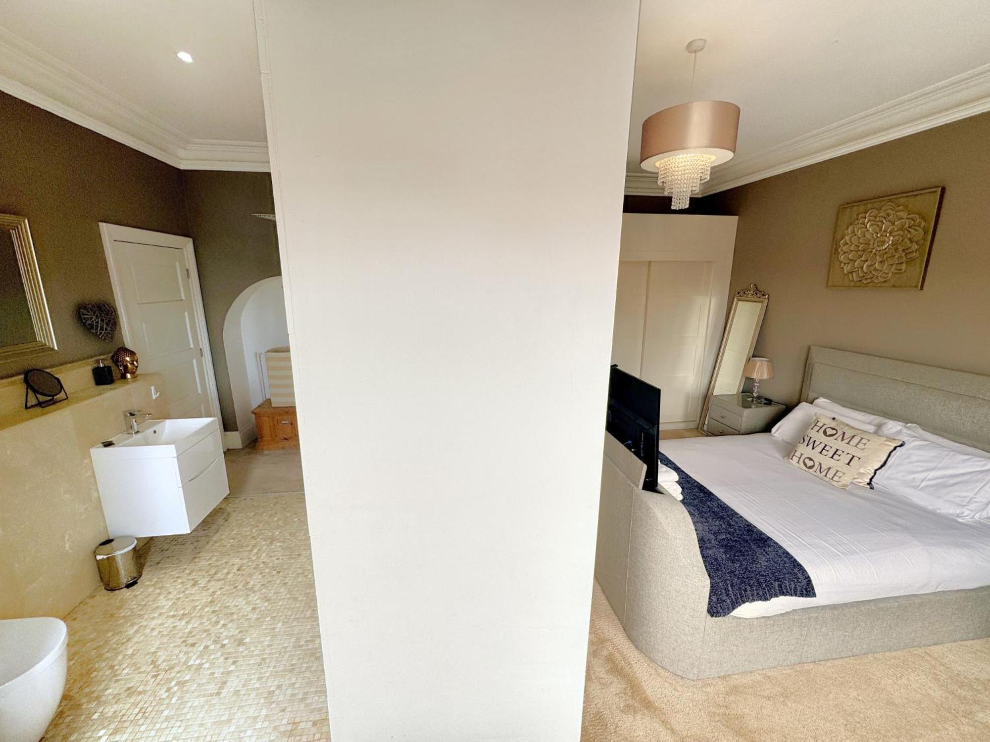 Apartment Victoria With Free Parking Scarborough Extérieur photo