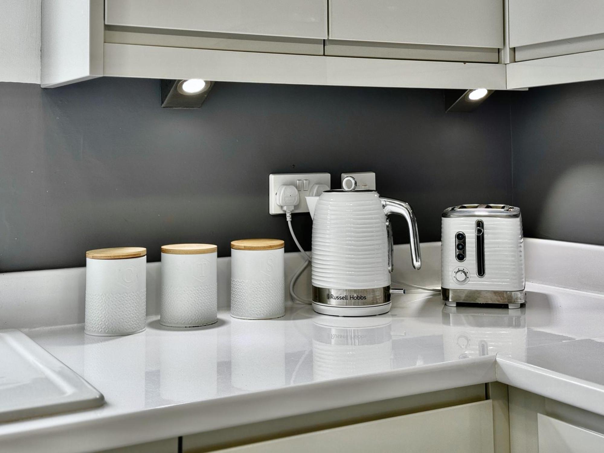 Apartment Victoria With Free Parking Scarborough Extérieur photo