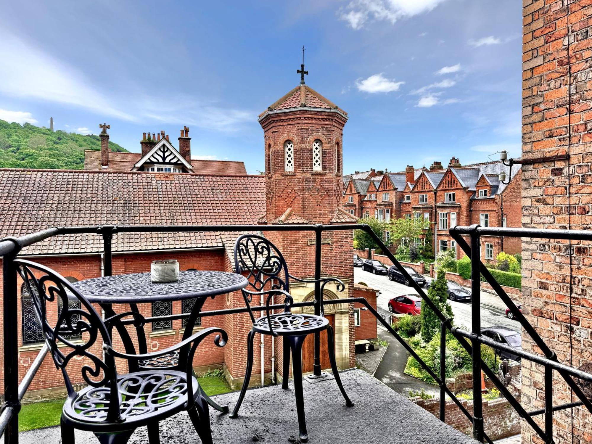 Apartment Victoria With Free Parking Scarborough Extérieur photo
