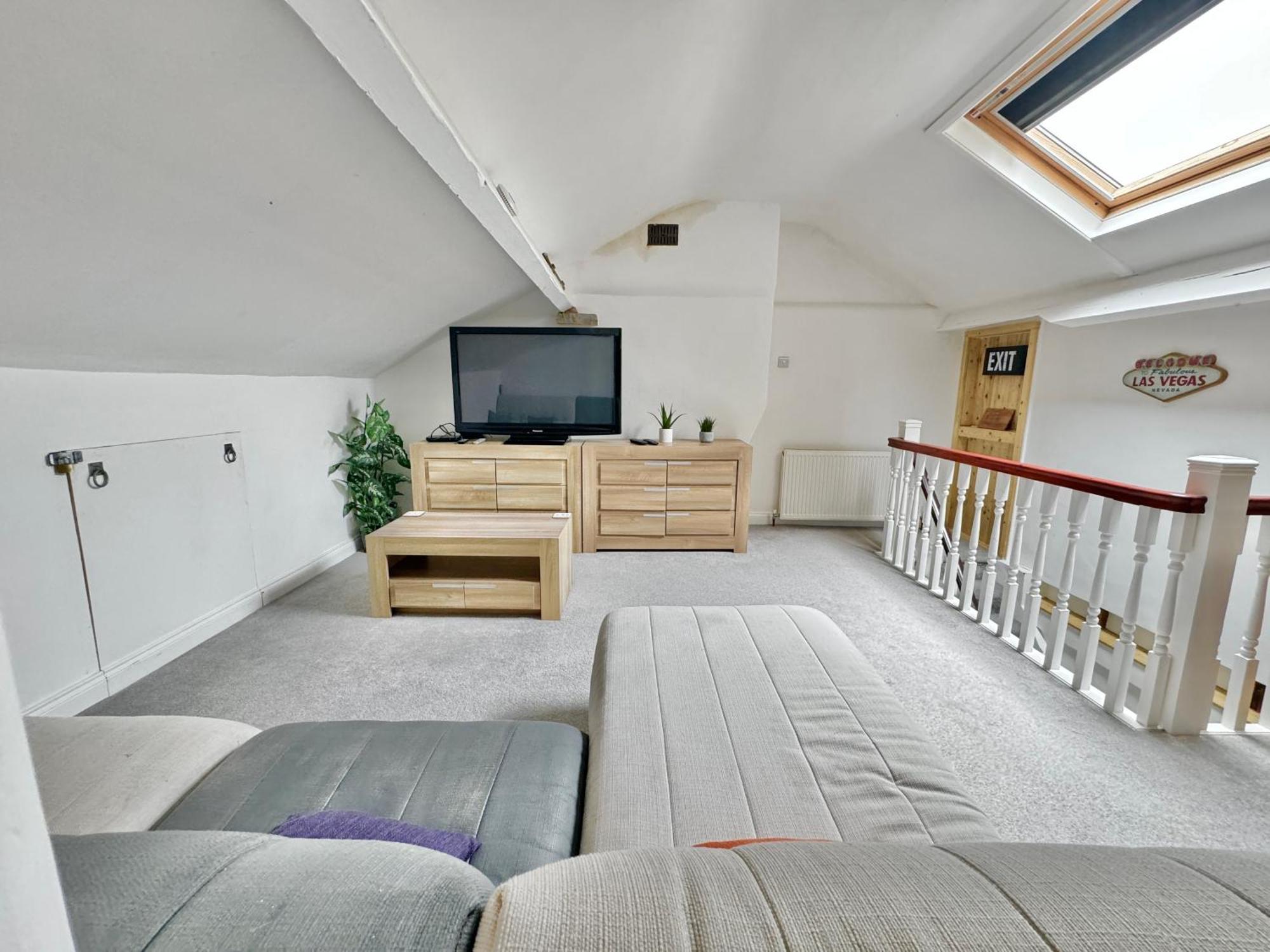 Apartment Victoria With Free Parking Scarborough Extérieur photo