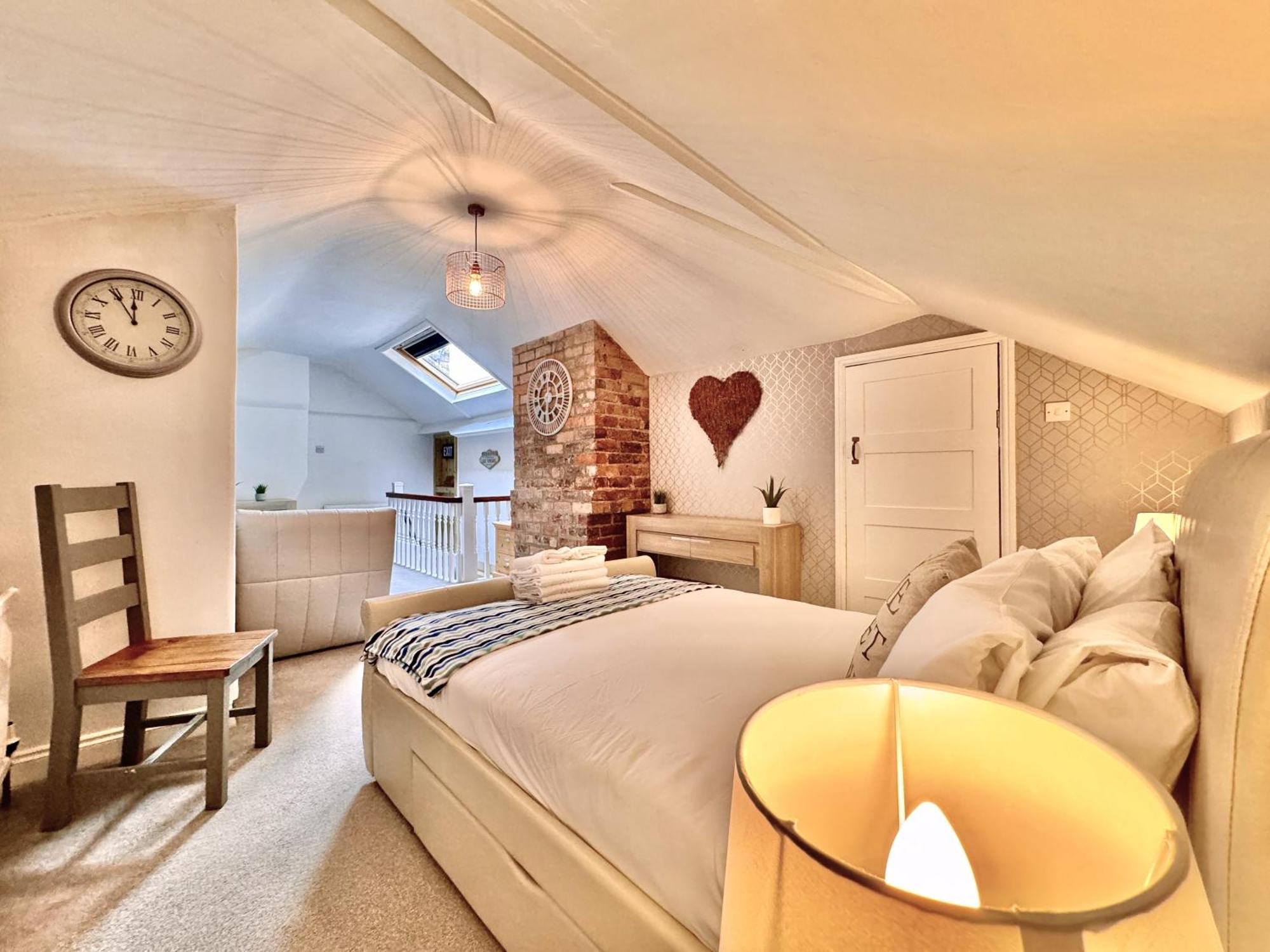 Apartment Victoria With Free Parking Scarborough Extérieur photo